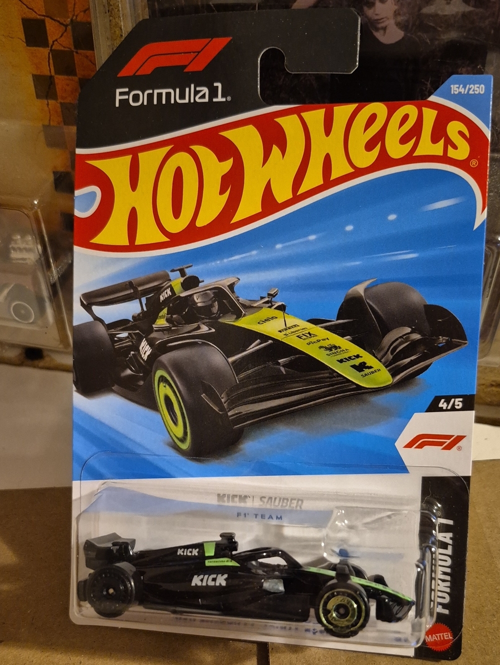 1D4 Hot Wheels Formula 1 Kick Sauber Ft Team F1